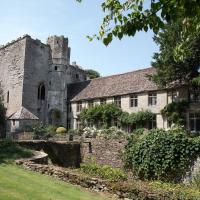 Beverston Castle - Apartments