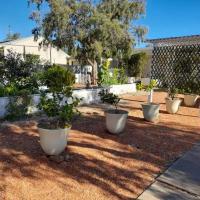 Lavender Cottage - At home in Lightning Ridge, hotel cerca de Aeropuerto de Lightning Ridge - LHG, Lightning Ridge