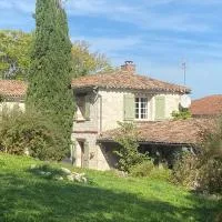 La Caza du quercy, hotel u gradu 'Cazes-Mondenard'