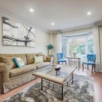 Cheerful luxury 7 bedroom/7 washroom ravine house