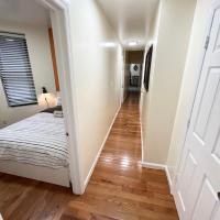 Beautiful private rooms in a shared apartment upper west side, hotell i Washington Heights, New York