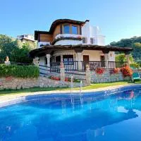 Villa El Lagar Rocabella, viešbutis mieste Čoras