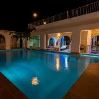 Villa Edelweiss, хотел в Баколи
