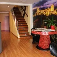 Hotel La Curva, hotel Albolotéban