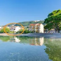 Apartments Zoran, хотел в Banjol