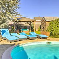 New Haven Gem with Private Pool, Walk to Beach!, hotel perto de Tweed-New Haven Airport - HVN, New Haven
