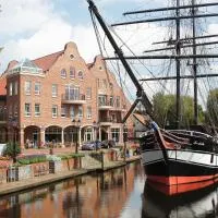 Arkadenhaus - Hotel Freiherr von Schwarzenberg, hotel em Papenburg