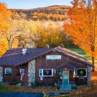 Jimmy OConnor's Windham Mtn Inn, Hotel in Windham