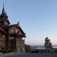 スカンディック ホルメンコーレン パーク（Scandic Holmenkollen Park）、オスロのホテル