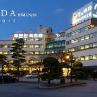BENIKEA San&Bada Jumunjin Resort, отель в городе Каннын