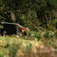Koa Cabin Hahei, отель в городе Хахей