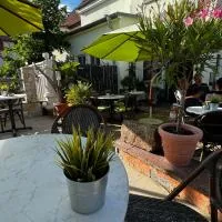Gästehaus Lena، فندق في Mudau