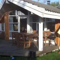Sommerhus i Marielyst med Spa og Sauna, incl el og vand, tæt på by og strand, хотел в Bøtø By