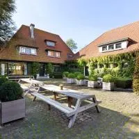 Guesthouse Brouwershuis, хотел в Поперинге