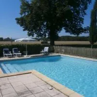 La Ferme Montplaisir, hotell i Montesquieu-Volvestre