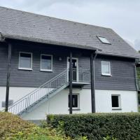 Ferienwohnung Wilzenbergblick, hotel en Winkhausen, Schmallenberg