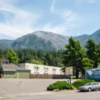 Viesnīca Columbia Gorge Inn pilsētā Kaskeidloksa