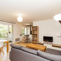 Large apartment near Bois de Vincennes