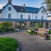 Ocean Cabins No 7 At The Square - Saundersfoot, хотел в Сондърсфут