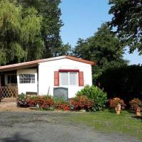 Stunning Caravan In Saint-pe-sur-nivelle With 3 Bedrooms And Wifi