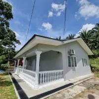 D'beeba Homestay, hotel en Pedas