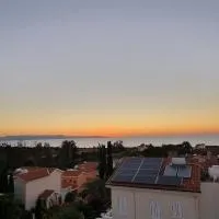 Fab Sea and Mountain View Villa, walking distance from the Sandy Beach, hôtel à Yialia