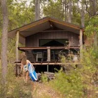 Lake Brockman Tourist Park - Glamping Tent, hotel a Cookernup