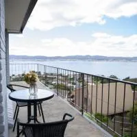 Cheerful 3 bedrooms home with Sea View, hotel v destinaci Sandy Bay