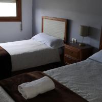 Pension Matias Rooms, hotel en Sarria