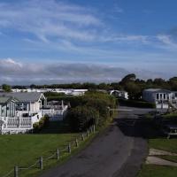 3 bedroom static caravan on quiet park near Caernarfon & Snowdonia