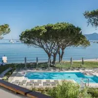 Hôtel La Roya, hotel v destinaci Saint-Florent