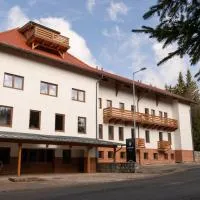 Castor, hótel í Harghita-Băi