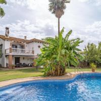 Stunning home in Jimena de la Frontera with Outdoor swimming pool, Swimming pool and 3 Bedrooms, hotel en Jimena de la Frontera