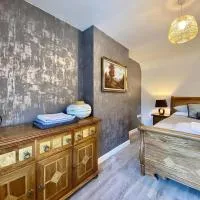 House 1905 - Self Catering Serviced Apartment, hotell sihtkohas North Tidworth