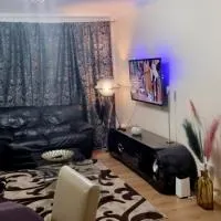 2 Bedroom Apartment - Greater London, hotell i Dagenham