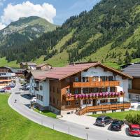 Hotel Bianca, hotelli Lech am Arlbergissä