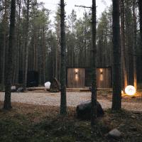 ÖÖD Hötels Rooslepa - FIKA, MYSA , SKÖNT-with sauna, מלון בRooslepa