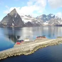 Toppøy Rorbuer, hotel in Reine