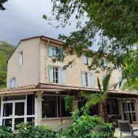 Logis Hôtel & Restaurant du Parc, hotel i Gémenos