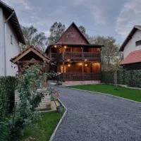 Oak Holiday House Nature, hotel din Krapje