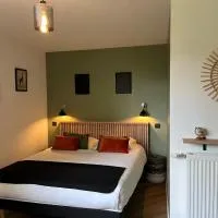 Le Clos Du Pontic Logis et Cit'Hotel – hotel w mieście Landerneau