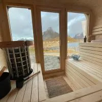 Catogården - Boutique Home & Activity Centre: Reine şehrinde bir otel