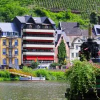 Weinhotel Mayer, hotell i Zell an der Mosel