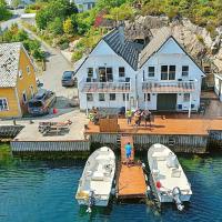 6 person holiday home in Urangsvåg