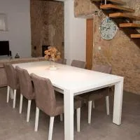 Beautiful cozy cottage near Nazaré, Leiria&Batalha, viešbutis mieste Juncal
