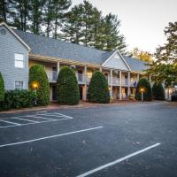 Riverhouse by Weekender formerly Jack Daniels Inn, hotel poblíž Jaffrey - Silver Ranch Airpark - AFN, Peterborough
