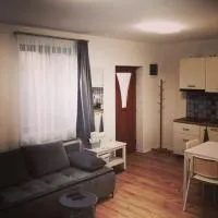 Kis Ház Apartman, готель у місті Сігетвар