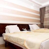 Salvatore Room With Breakfast-Behind Asyut Train Station, hotel poblíž Mezinárodní letiště Asyut - ATZ, Asyut