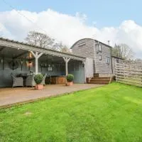 Shepherds Cabin at Titterstone Hot Tub & Dog-Friendly near Ludlow, hotel din Farden
