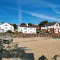 Sea-Quinn Views, hotel u gradu 'Wallasey'